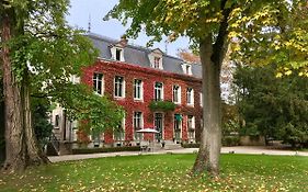Chateau De Challanges